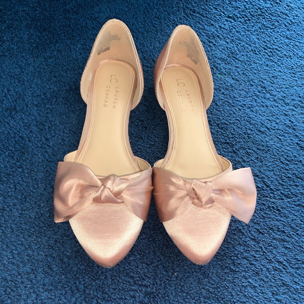Super cute sandals! Only worn once!